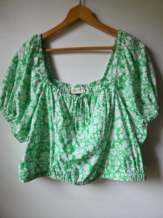 Universal Thread Tops - LIKE NEW UNIVERSAL THREAD FLORAL PEASANT STYLE TOP SIZE XL